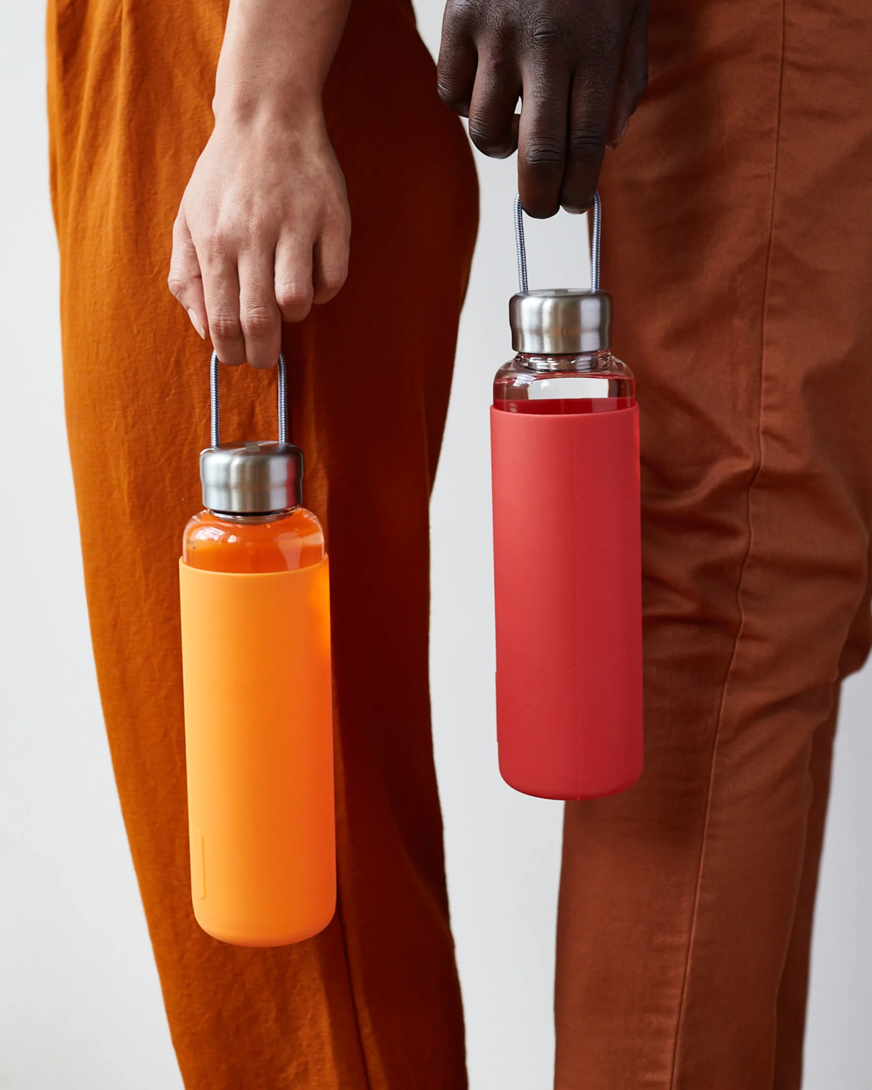 GLASS WATER BOTTLE - Image 3